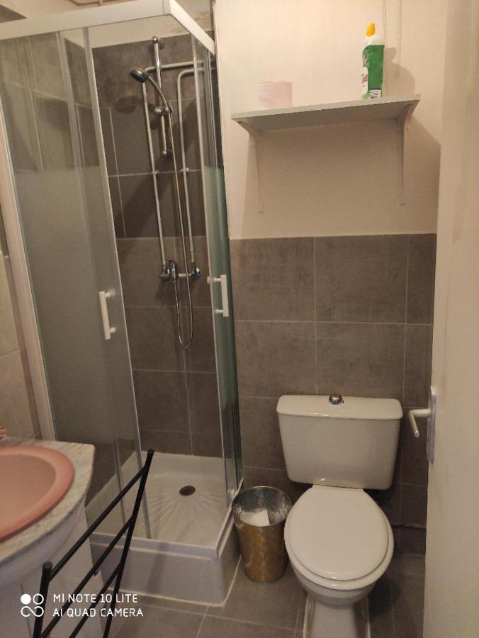 Apartament Studio Au Calme Peronnas Zewnętrze zdjęcie